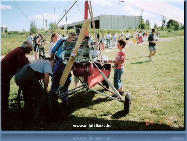 sarkany 2003