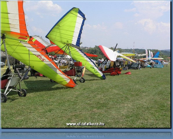 p7088947